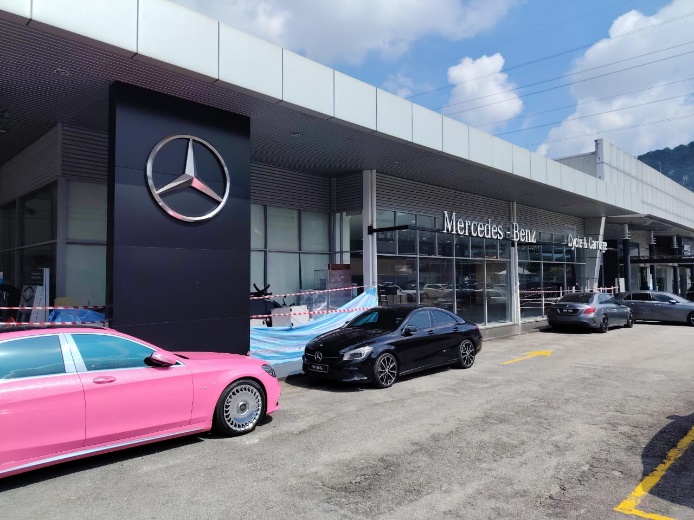 Mercedes-Benz Cycle & Carriage Bintang showroom