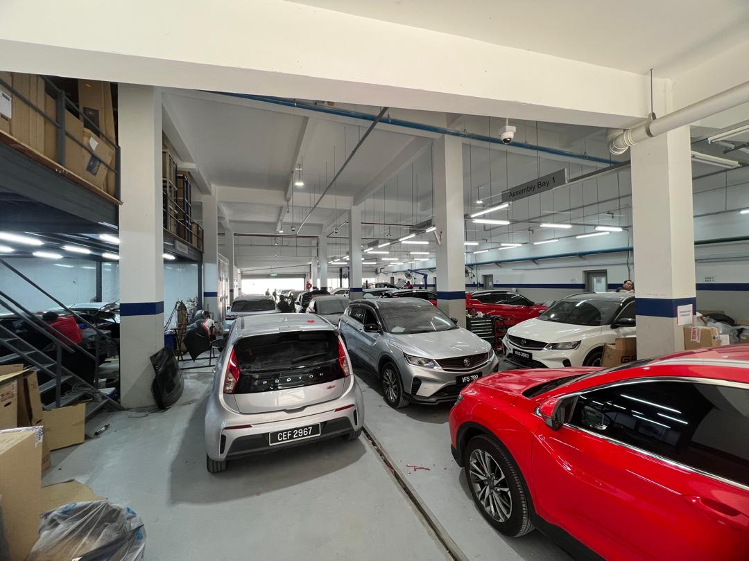 Proton Ming Heng body and paint