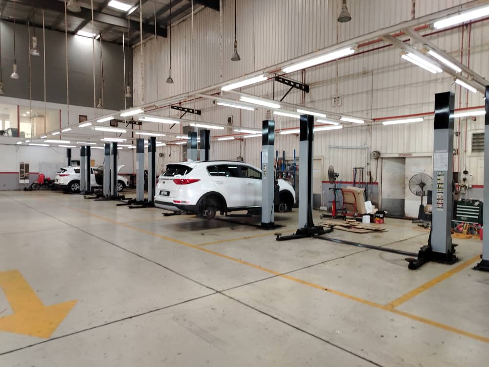 Kia Raza Motor workshop