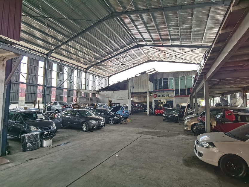 Workshop interior bays